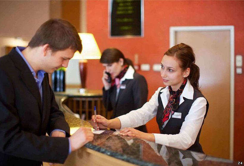 Бронирование гостиницы и вопрос оплаты дополнительных услуг
